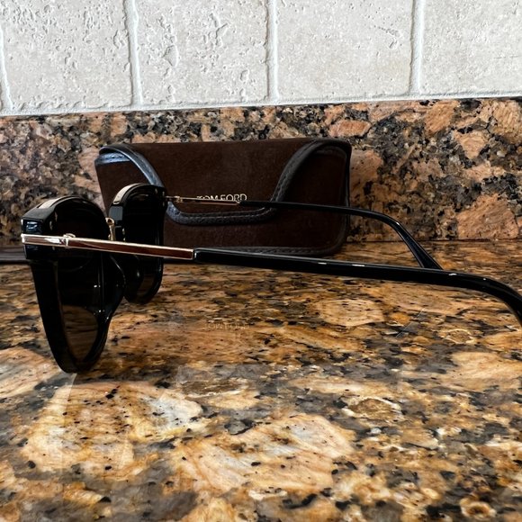 Tom Ford Sunglasses - Picture 5 of 8
